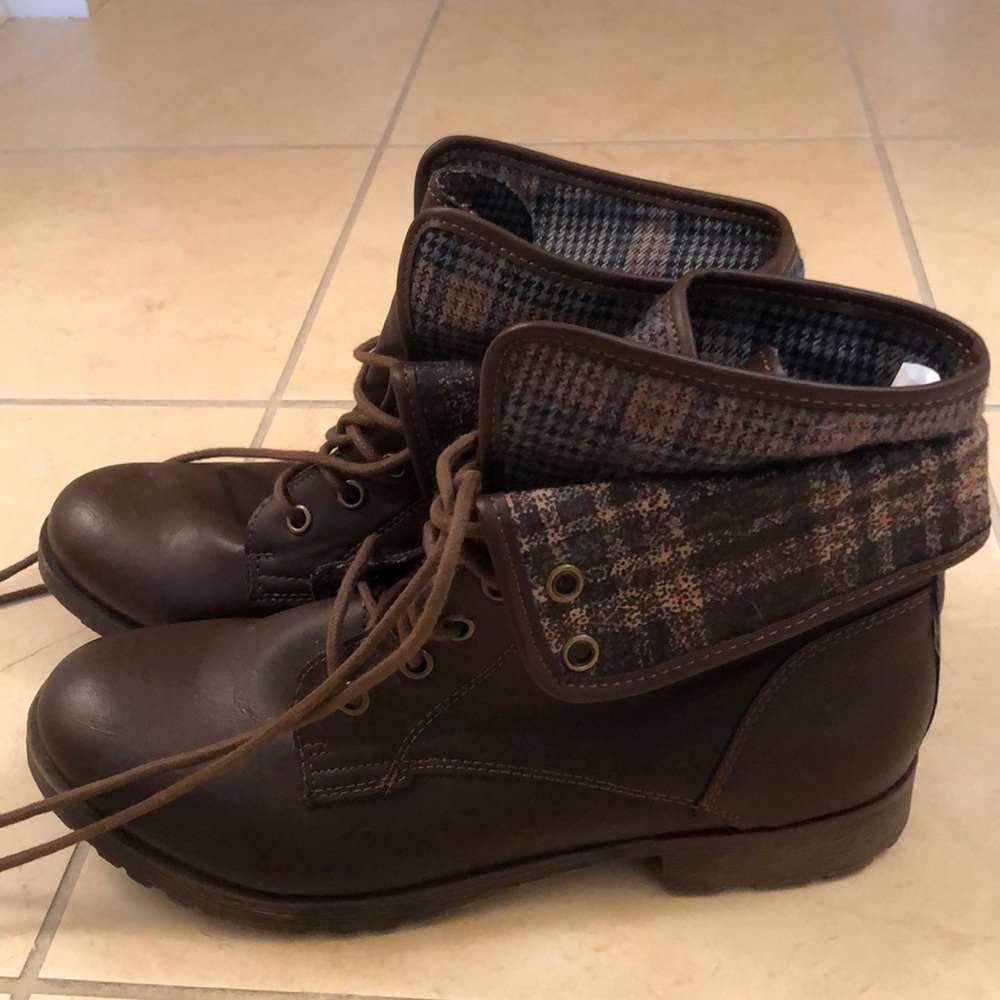 COPY - Rock and candy fall boots